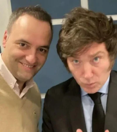 Manuel Adorni y Javier Milei