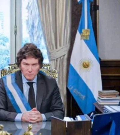 milei-agarralapala-jpg.