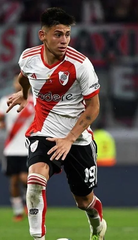 claudio-echeverri-jpg.