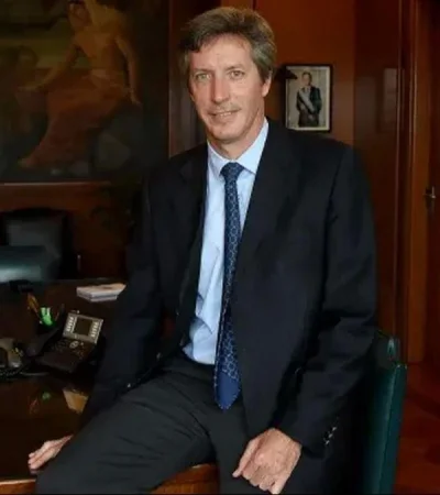 santiago-bausili-png.