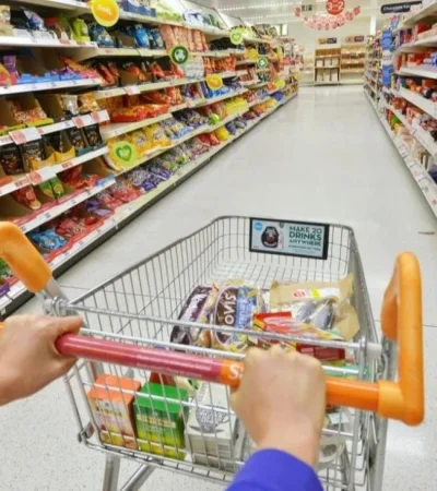 comprando-en-el-super-jpg.