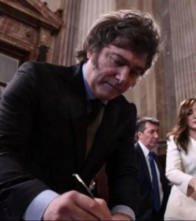 dnu-milei-forma-jpg.