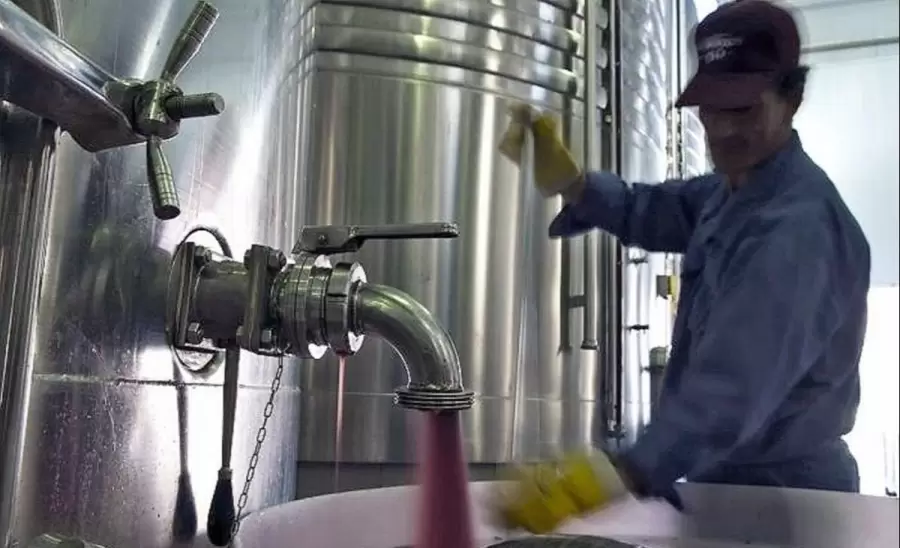 la-exportacion-de-vino-a-granel-fue-clave-en-2020-1045081-jpg.