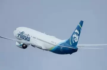 CEO de Boeing asume error en incidente de Alaska Airlines