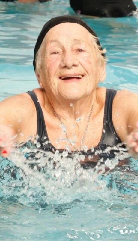 abuela-escuela-de-verano-png.