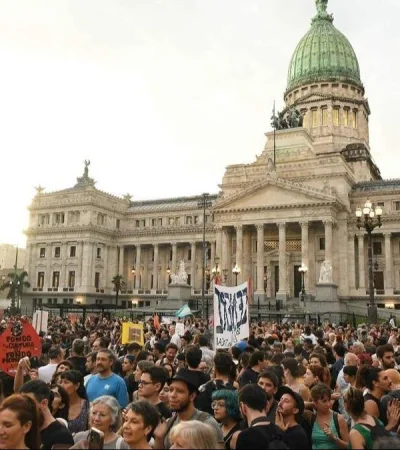 cacerolazo-cultural-jpg.