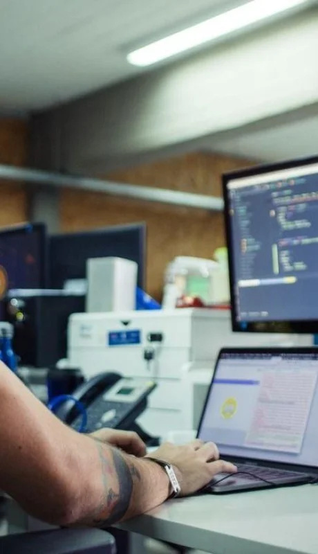 sueldos-trabajo-png.