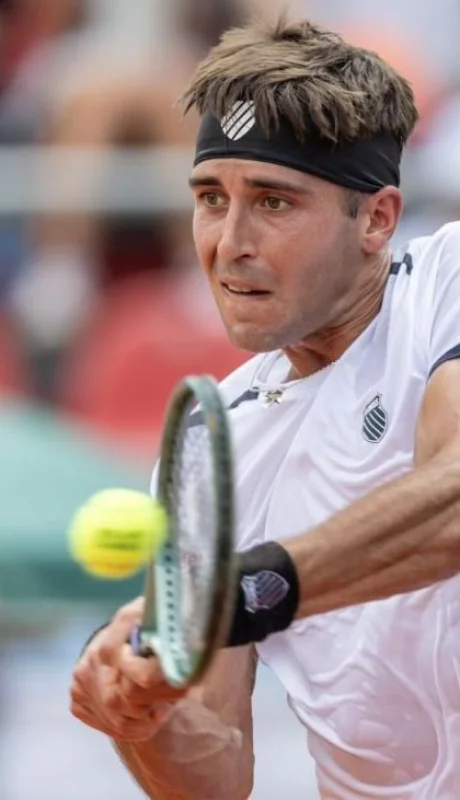 tomas-etcheverry-jpg.