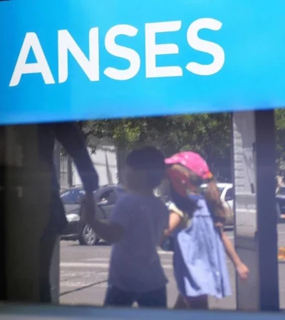 La ayuda escolar se paga una vez al año.