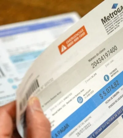 Seguirán con los ajustes de tarifas