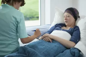 Proponen que los tratamientos contra el cáncer sean más personalizados