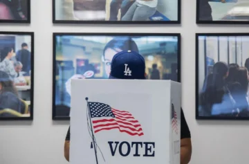 Votantes latinos podrían definir las presidenciales de noviembre