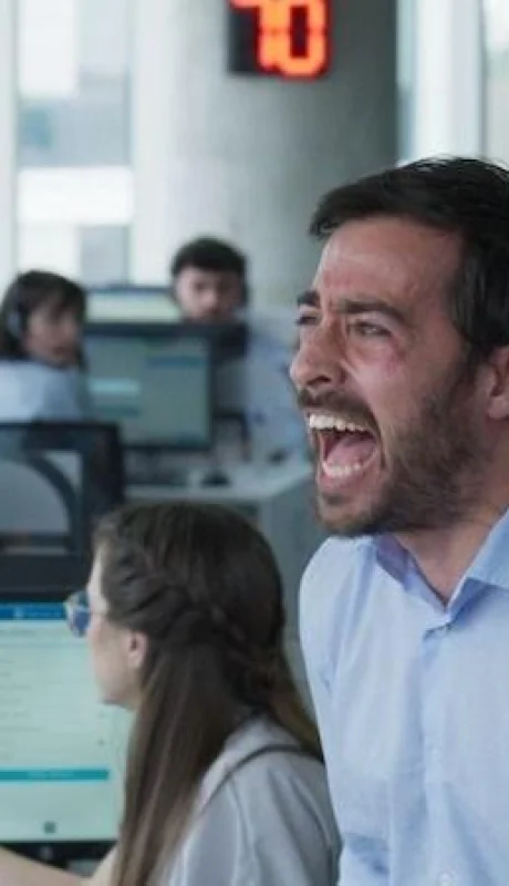 en-la-mira-critica-adentro-jpg.