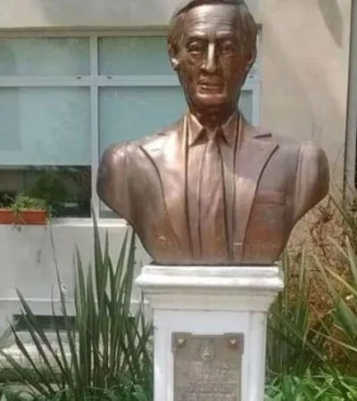 el-busto-retirado-en-2016-ahora-volvera-a-yr6hybwqxrbufhpoqshdxrt33a-jpg.