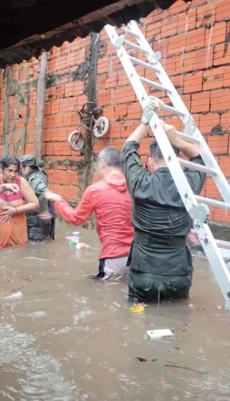 corrientes-evacuados-png.