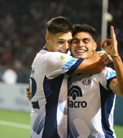 gjufpiaxkaavkak-jpg.