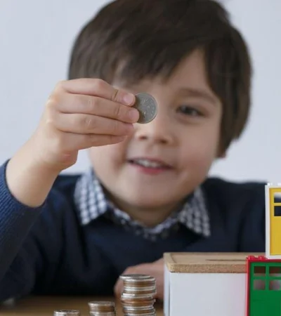 educacion-financiera-plata-pesos-png.
