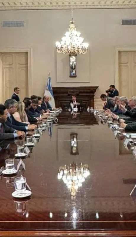 1709926807240308540-jpg.