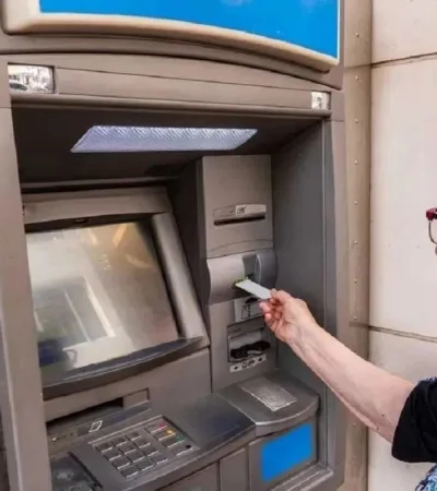 jubilada-cobrando-jpg.