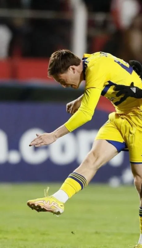 gksbzxnwoaameus-jpg.