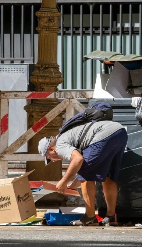 1711748107240329538-jpg.