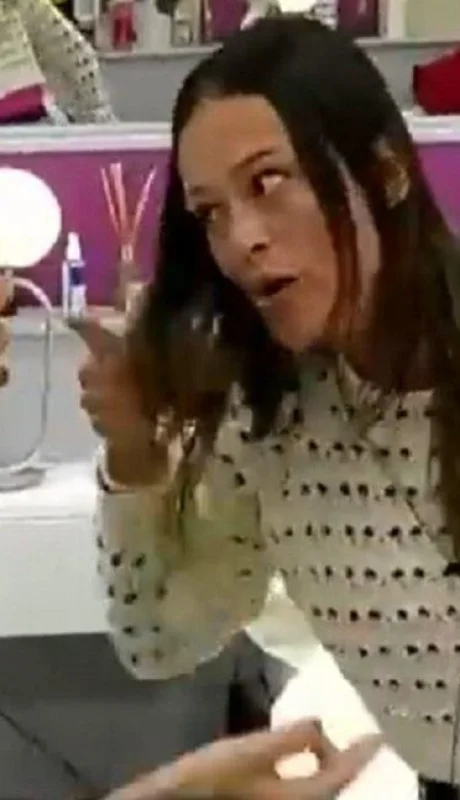 agostina-furia-pelea-sociedad-medios-gh-png.