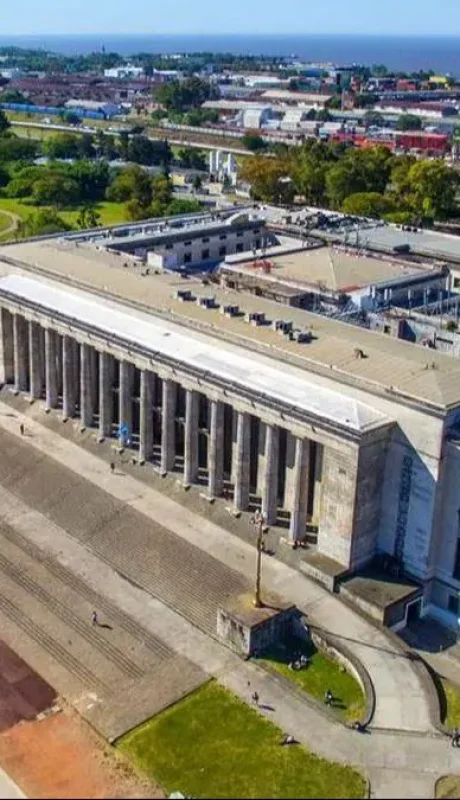 La Faculta de Derecho de la UBA, una de las entidades estafadas.