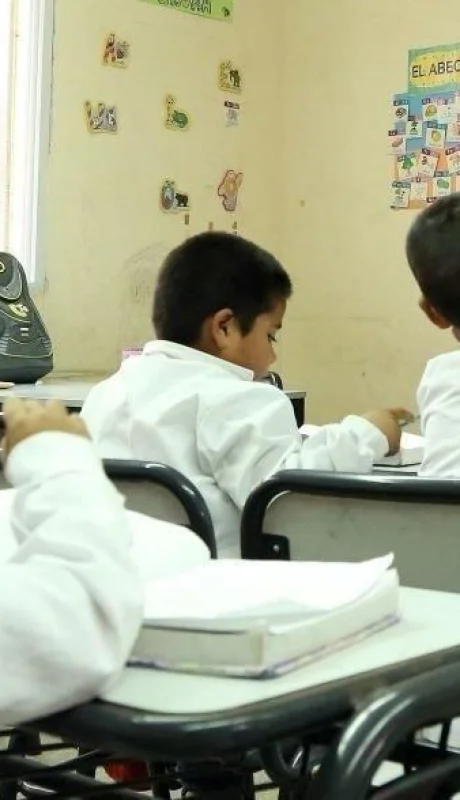 docente-dando-clases-jpg.