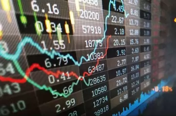 Viernes de alivio financiero: rebotó el Merval y los bonos argentinos vuelven a subir