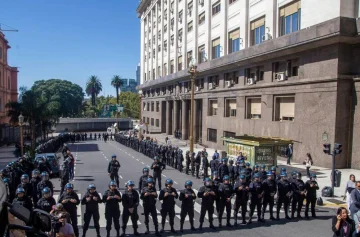 Protesta de ATE en contra de los despidos de estatales: hubo incidentes