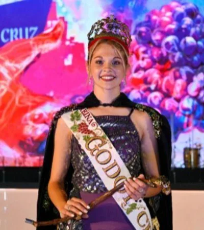 karen-rubino-reina-godoy-cruz-png.