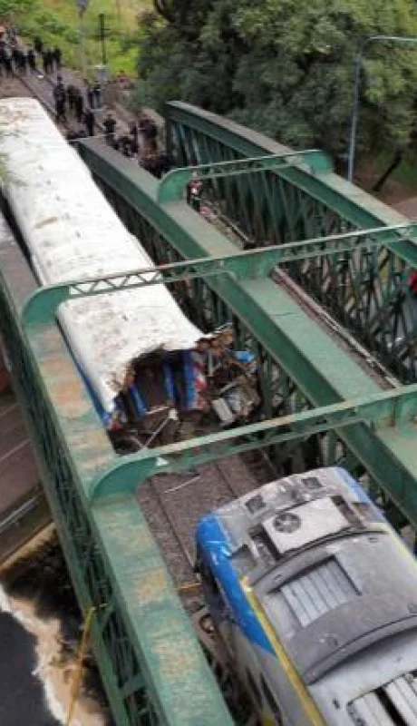 trenes-choque-palermo1-png.