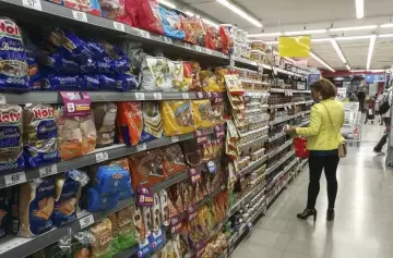 La confianza de los consumidores mejoró en mayo