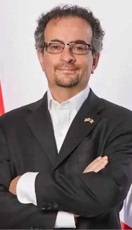 Embajador Jon Benjamin