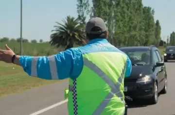 Mendoza: ¿Qué se dispuso con las cédulas verde y azul para transitar?