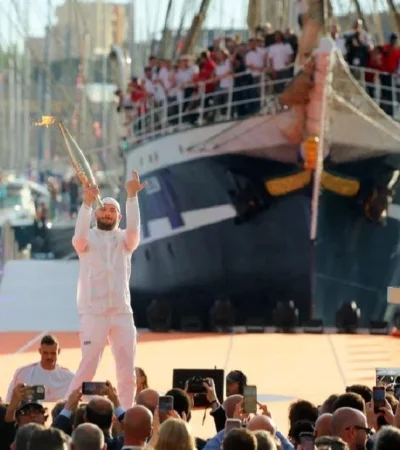 llama-olimpica-en-francia-jpg.