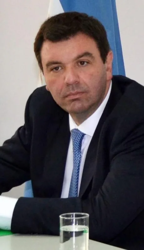 1710954007240320525-jpg.