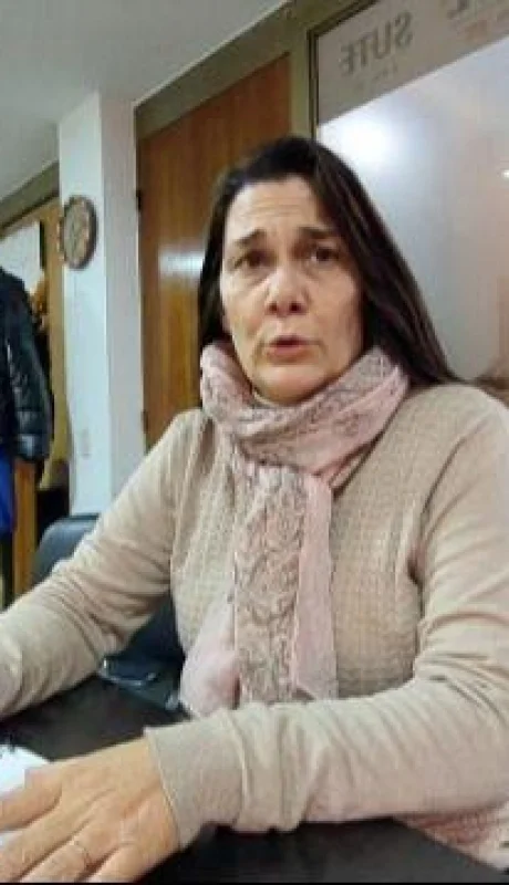 carina-sedano-sute-png.