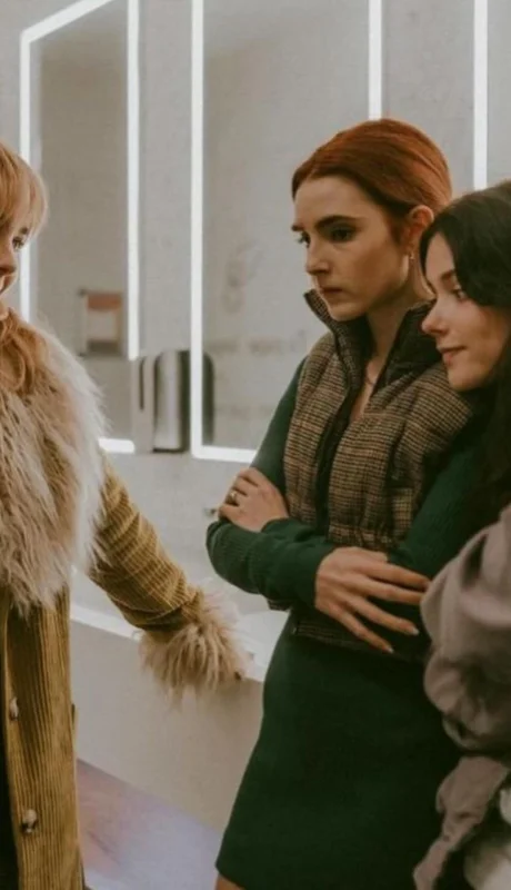 La producción española es dirigida por Marta Font, Eduard Cortés y David Ulloa para Netflix.