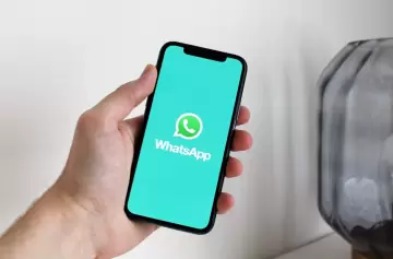 Inteligencia Artificial para fotos y videos en el celular de la mano de WhatsApp
