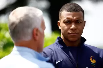 El Real Madrid oficializó la contratación de Mbapeé