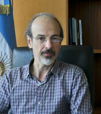 El Dr. Diego Hurtado abrirá el ciclo y ofrecerá la charla: "Evolución de la Ciencia y Tecnología durante los 40 años de democracia".