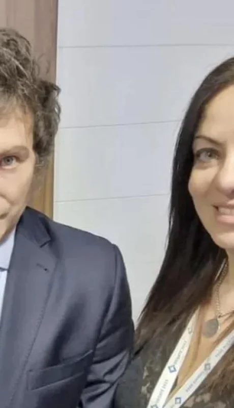 Javier Milei junto a la ministra de Capital Humano, Sandra Pettovello