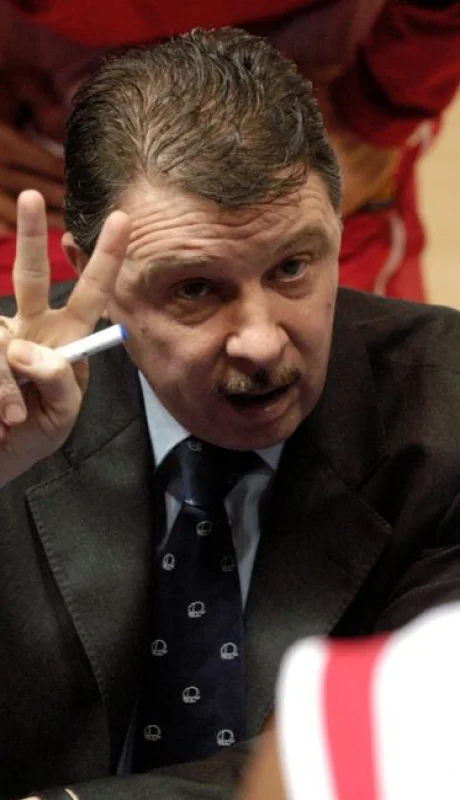 Rubén Magnano se retira de la actividad