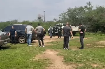 Horror: buscan al autor del asesinato a puñaladas de dos hermanas en Corrientes