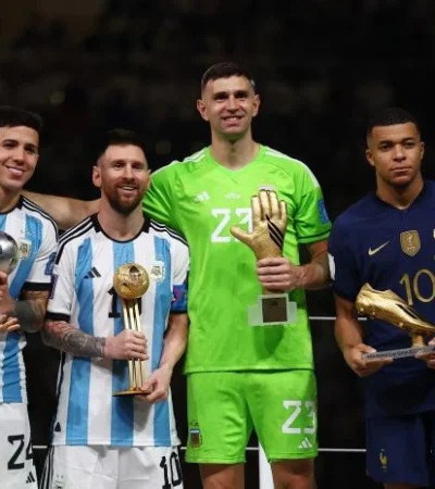 Dibu Martínez Mbapeé