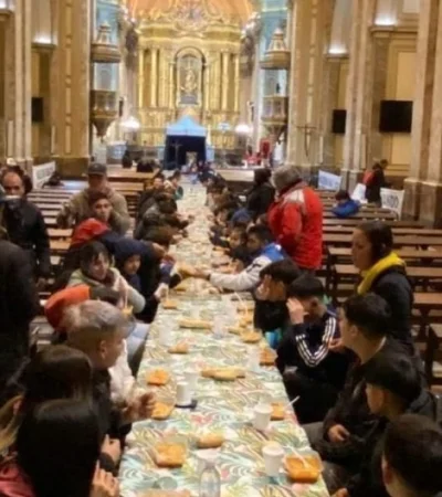 Catedral Metropolitana se convierte en un comedor para gente en situación de calle.