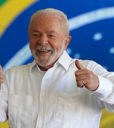 Lula Da Silva, presidente de Brasil celebra la caida del desempleo a niveles históricos.