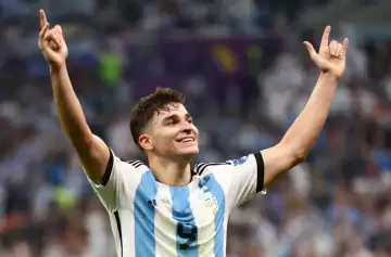 Otro gigante europeo está dispuesto a pagar muchos millones por Julián Álvarez