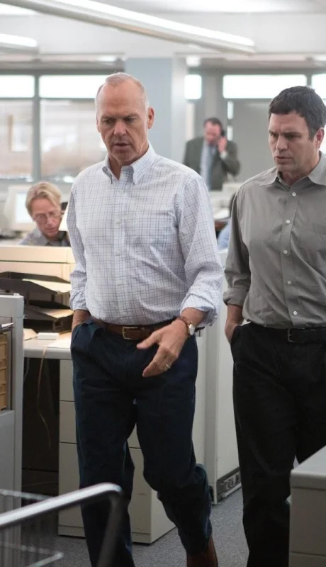 Spotlight (2015) fue protagonizada por Mark Ruffalo (56), Michael Keaton (72) y Rachel McAdams (45). 